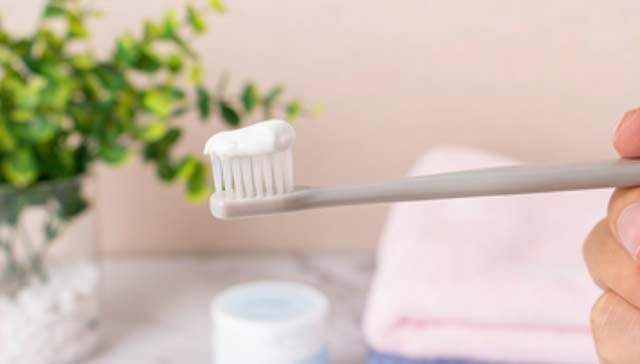 Benefits-of-hydroxyapatite-toothpaste